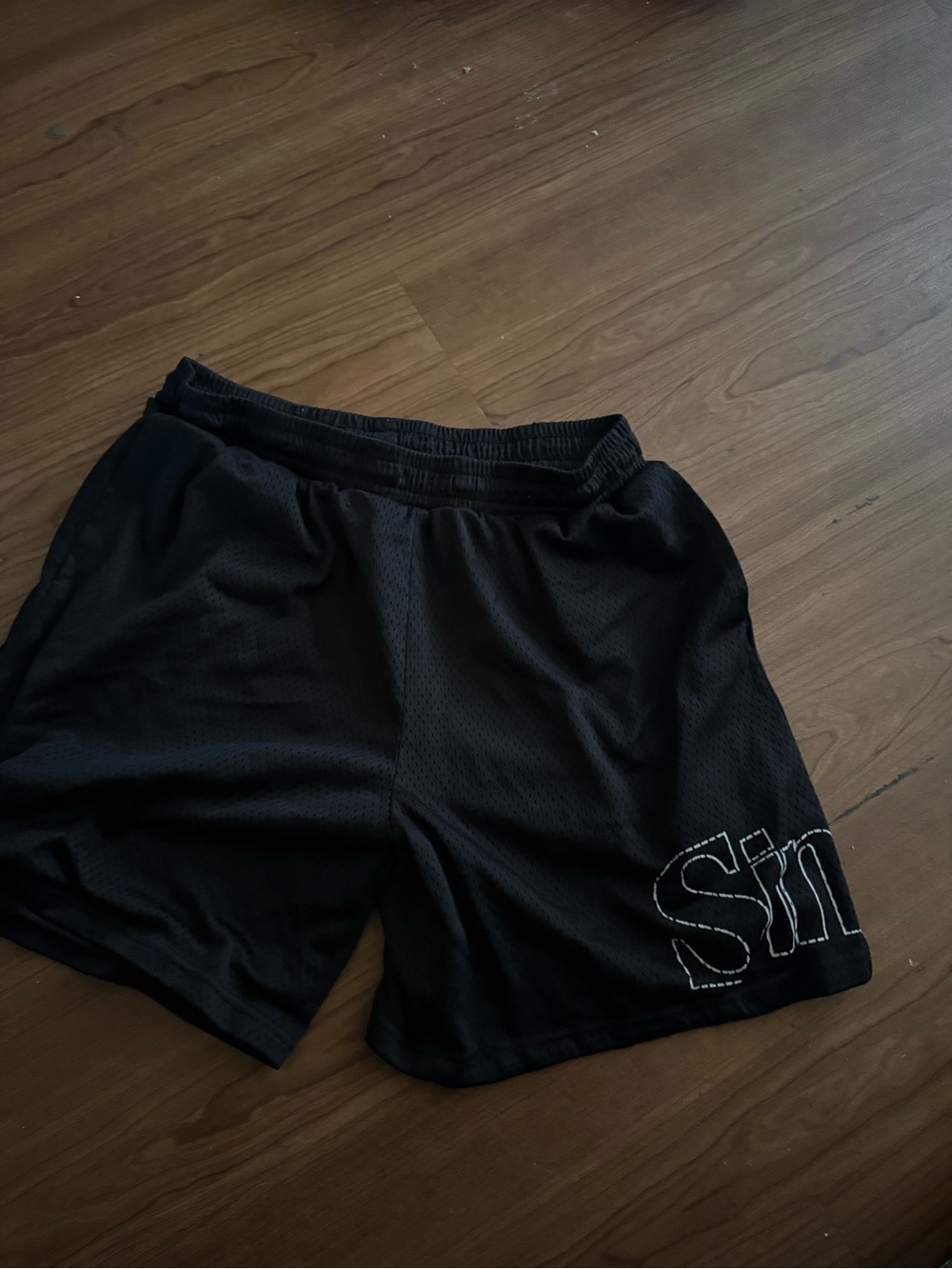 Men’s Sinclair basketball shorts size large